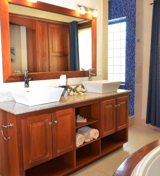 آپارتمان 1 خوابه همکف, The Villas At Cocoplum