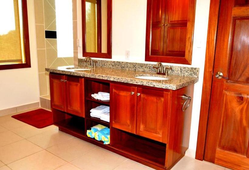 آپارتمان 3 خوابه, The Villas At Cocoplum