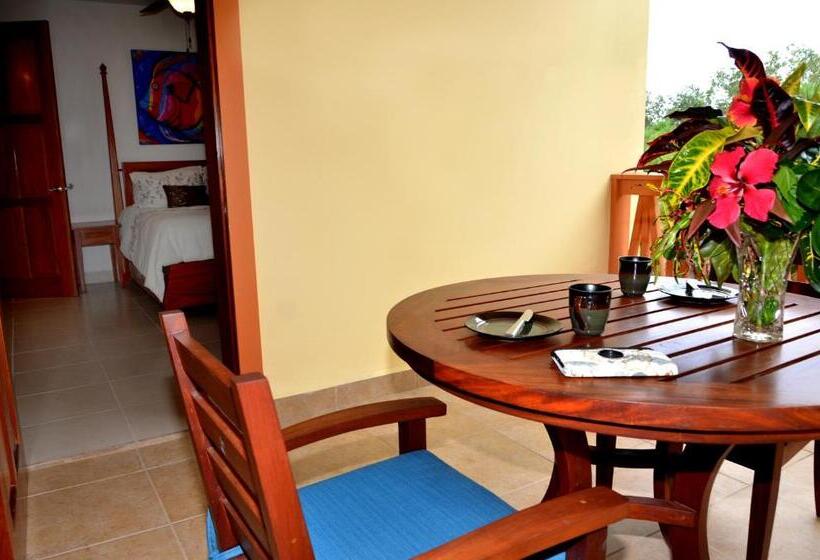 آپارتمان 3 خوابه, The Villas At Cocoplum