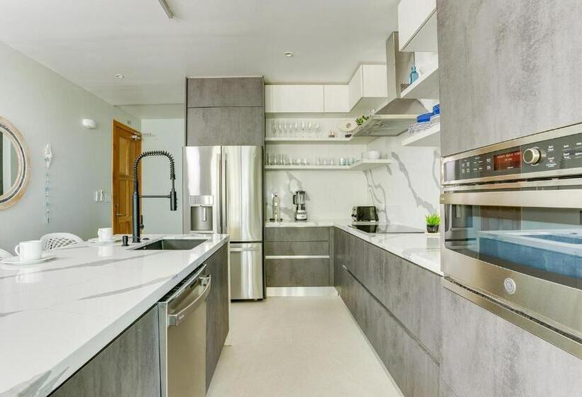 آپارتمان 3 خوابه با چشم‌انداز دریا, The Villas At Cocoplum