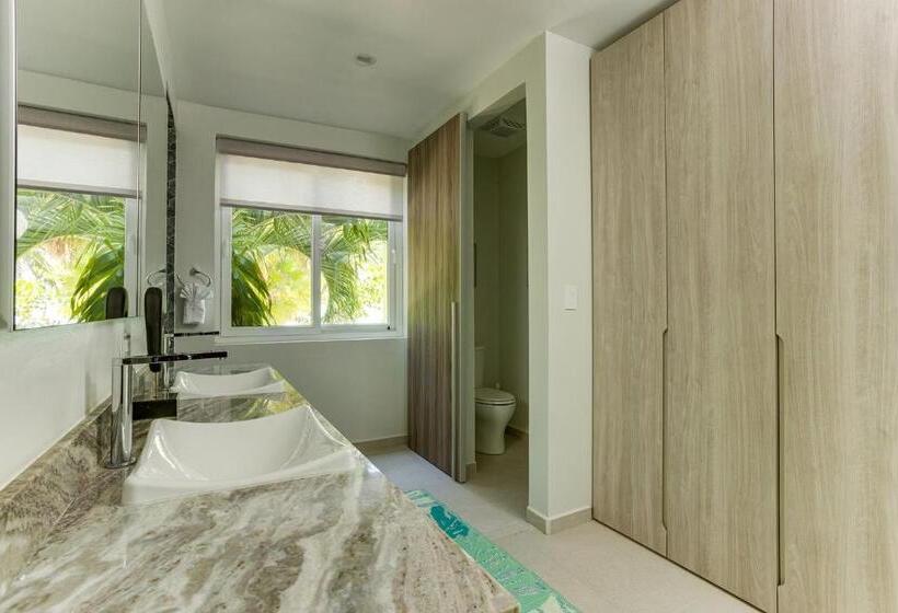 آپارتمان 3 خوابه با چشم‌انداز دریا, The Villas At Cocoplum