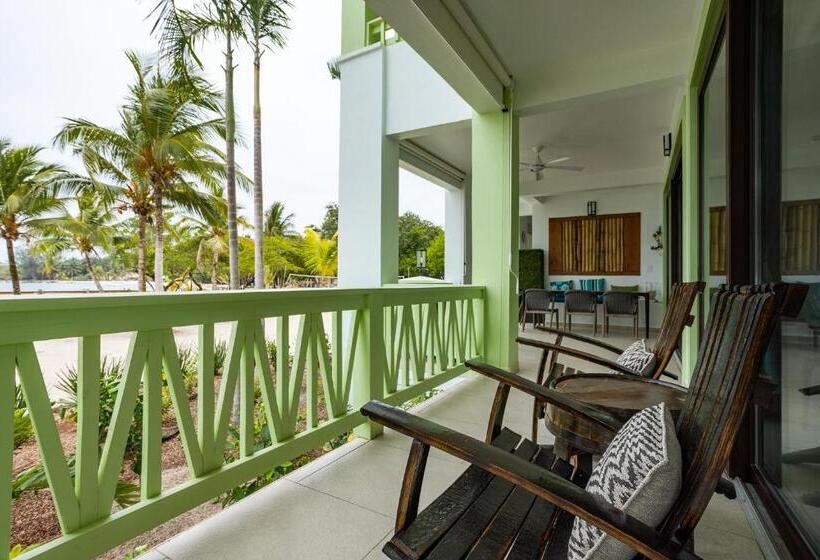 آپارتمان 3 خوابه با چشم‌انداز دریا, The Villas At Cocoplum