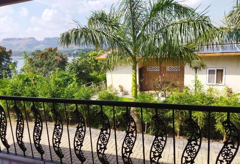 سوئیت با بالکن, Savana Lake Resort