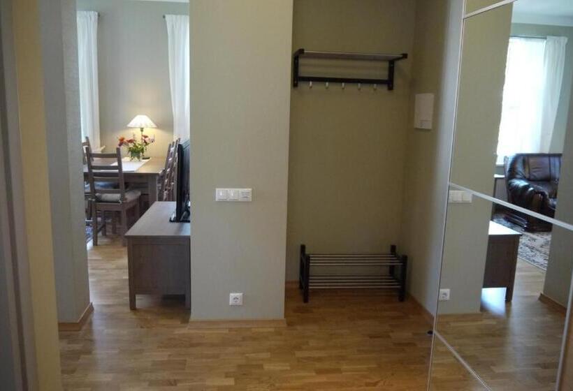 آپارتمان 1 خوابه با چشم‌انداز باغ, Apartments Livia