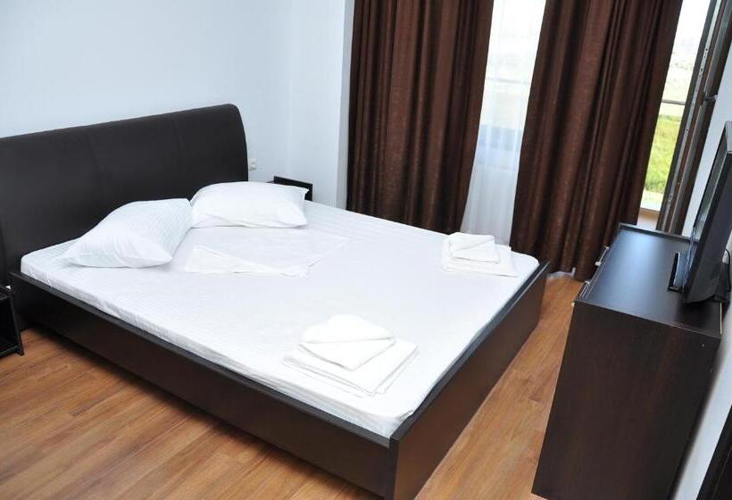 استودیو استاندارد با چشم‌انداز دریا و بالکن, Mamaia Summerland Apartments