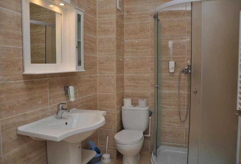 استودیو استاندارد با چشم‌انداز دریا و بالکن, Mamaia Summerland Apartments