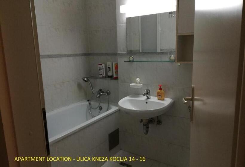 آپارتمان 1 خوابه, Anna House