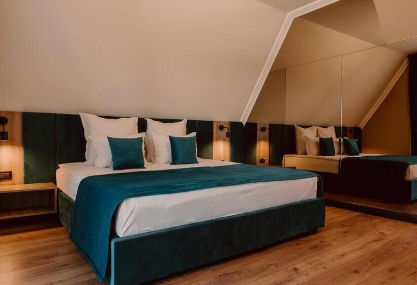 استودیوی لوکس, Boutique Hotel Cattaleya
