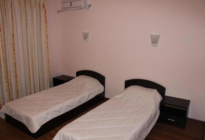 اتاق استاندارد با بالکن, Guest House Stels
