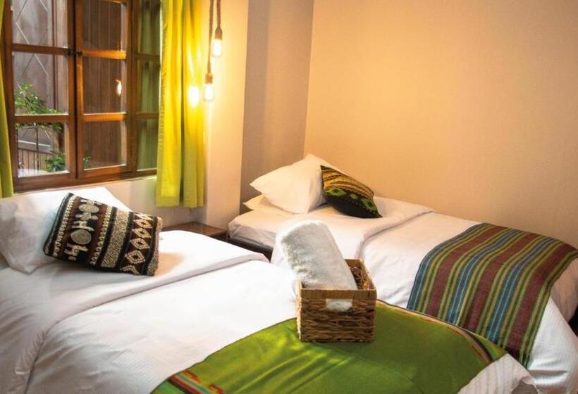 اتاق کلاسیک چهارنفره, Hostal Restaurant La Cigale
