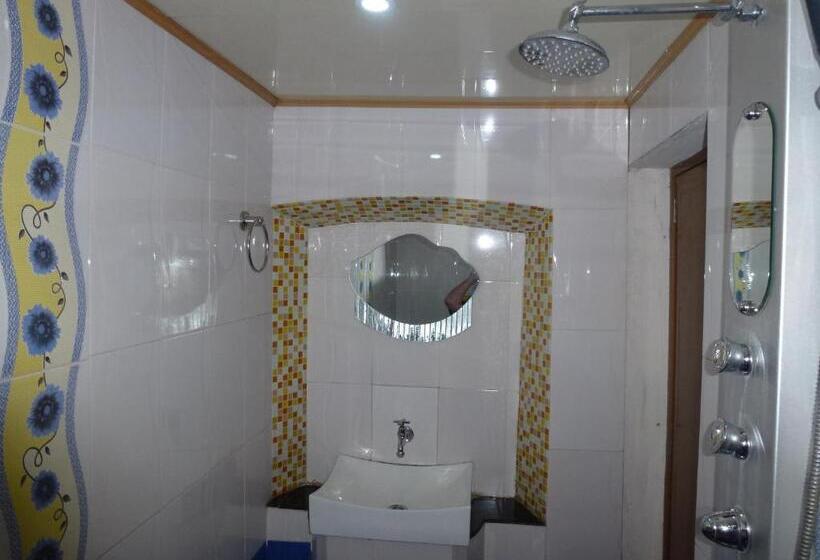اتاق لوکس با بالکن, Southcanal Holidays