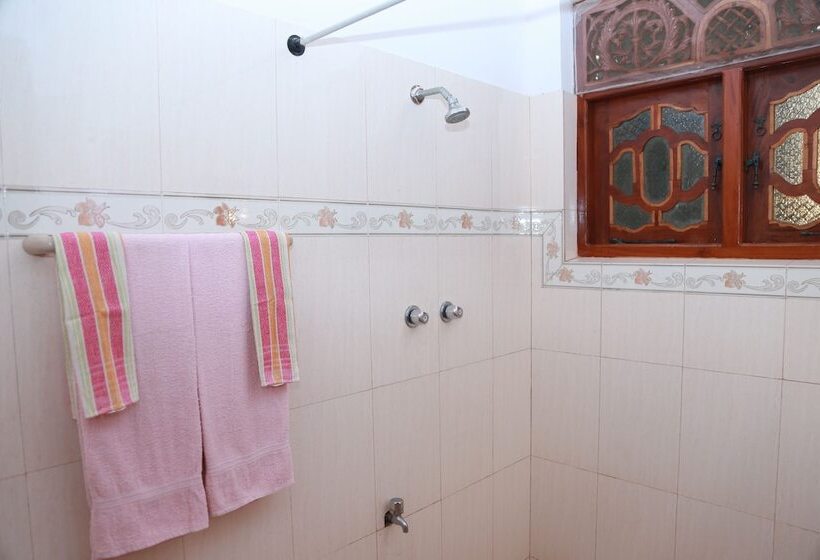 اتاق لوکس, Sumal Villa