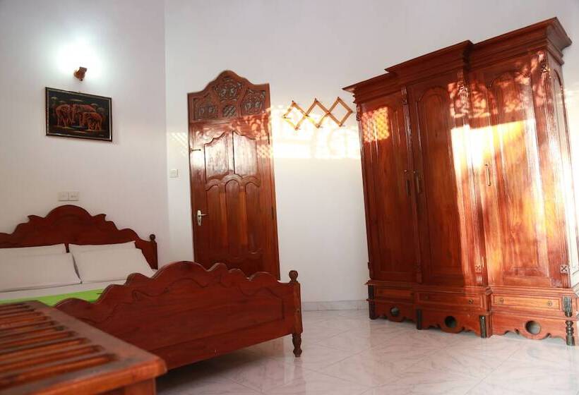 اتاق لوکس, Sumal Villa