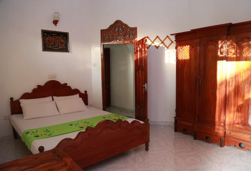 اتاق لوکس, Sumal Villa