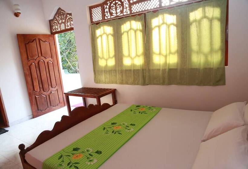 اتاق لوکس, Sumal Villa