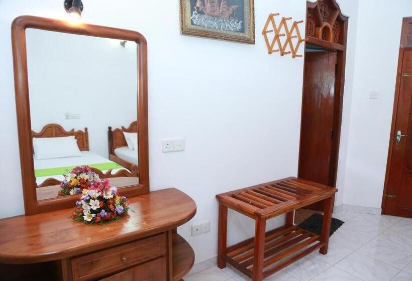 اتاق لوکس, Sumal Villa