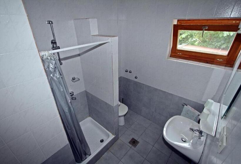 آپارتمان 1 خوابه با تراس, Vöröskő Apartmanház