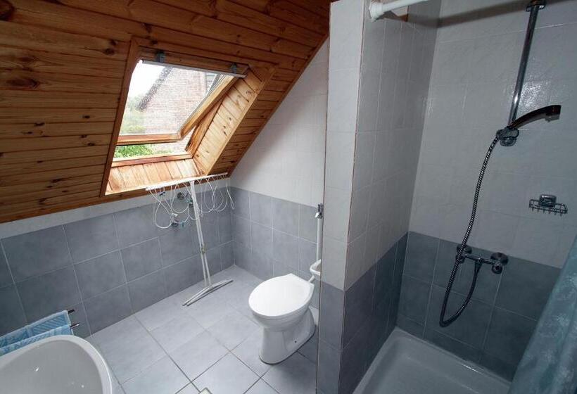 1 Bedroom Apartment Lake View, Vöröskő Apartmanház