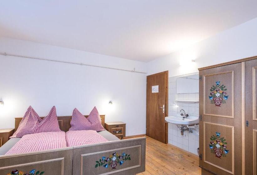 اتاق استاندارد با سرویس بهداشتی مشترک, Berggasthof Biberg
