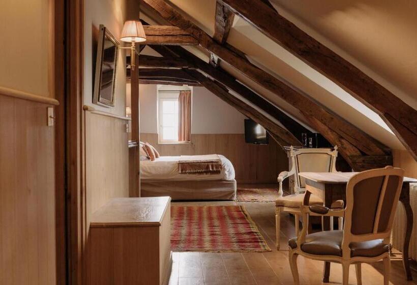 سوئیت پنت هاوس, La Maison De Lucie
