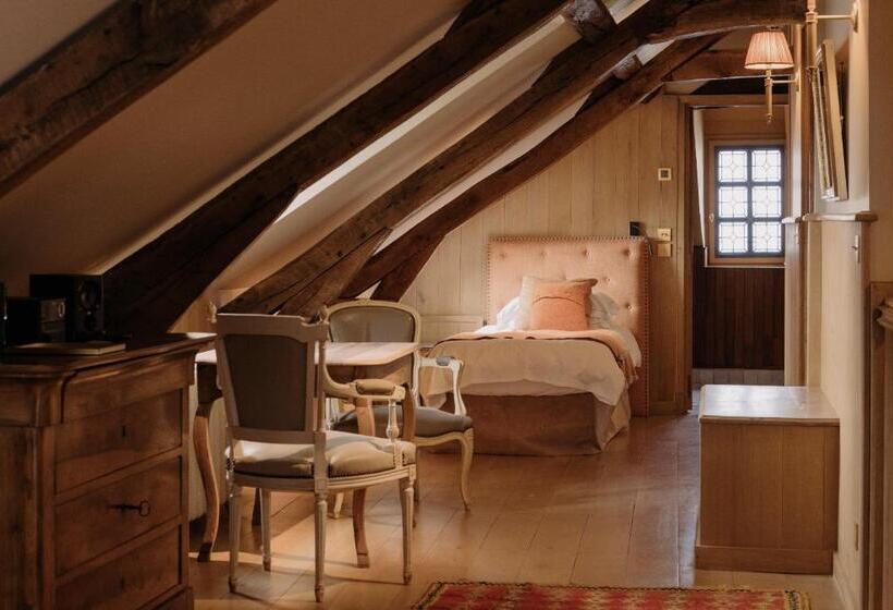 سوئیت پنت هاوس, La Maison De Lucie