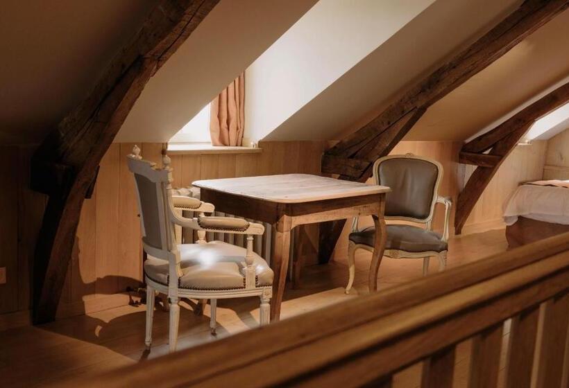 سوئیت پنت هاوس, La Maison De Lucie