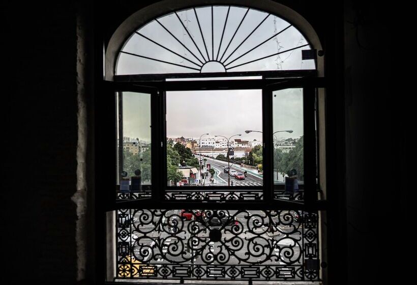 سوییت جونیور, Lobby Room Sevilla