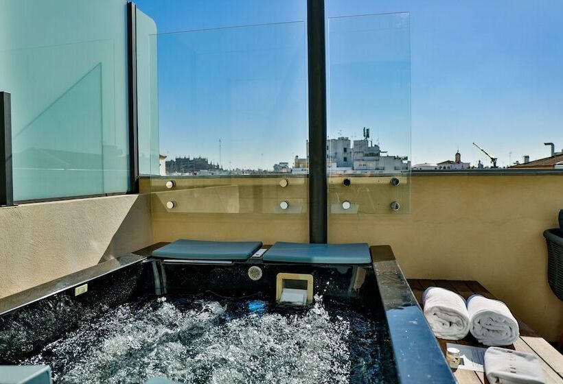اتاق پنت هاوس, Lobby
