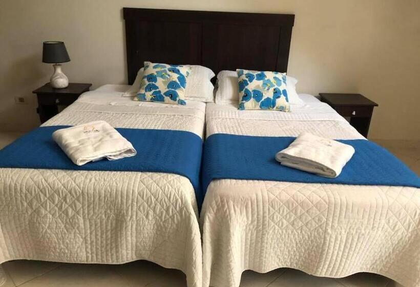 اتاق استاندارد چهار تخته, Sol De Luque Casa