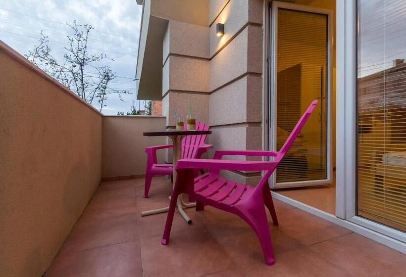 اتاق استاندارد, Bitrak Guest House