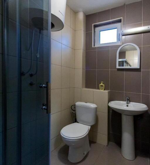 استودیو استاندارد با تراس, Bitrak Guest House