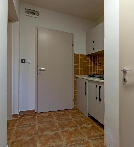 استودیو استاندارد با تراس, Bitrak Guest House