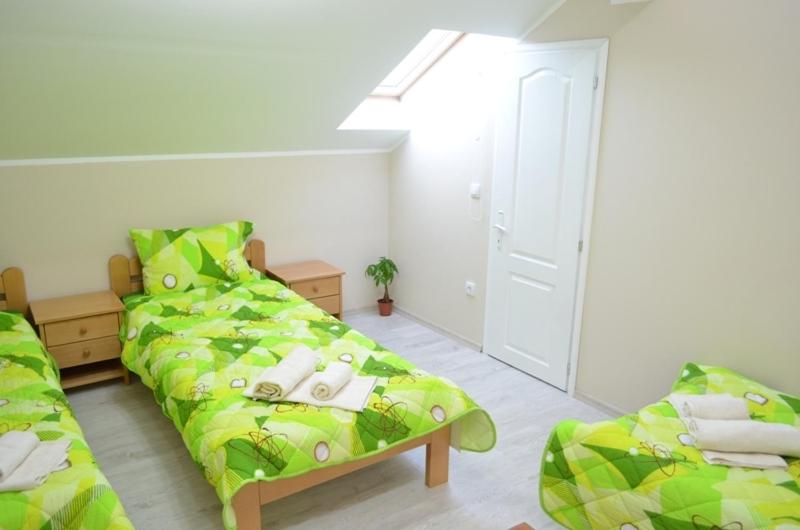 اتاق استاندارد سه نفره, Guest House Konak Iris