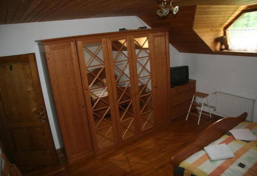 سوئیت با بالکن, Guest House Kveder