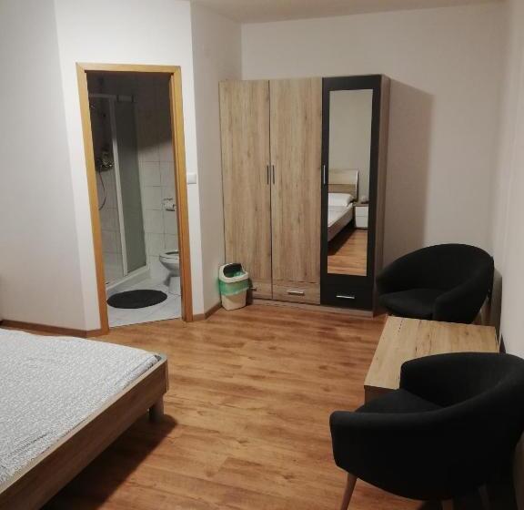 اتاق استاندارد با بالکن, Guest House Kveder
