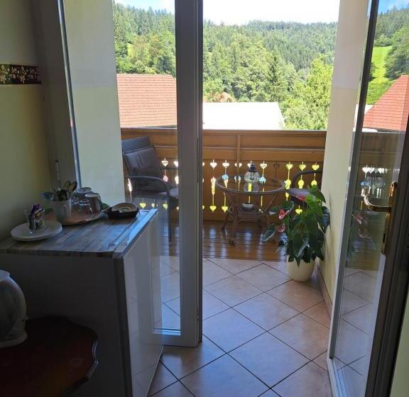 اتاق استاندارد سه نفره, Guest House Kveder