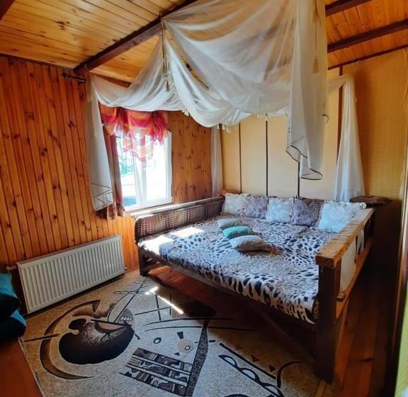 اتاق استاندارد با سرویس بهداشتی مشترک, Kitech Guest House