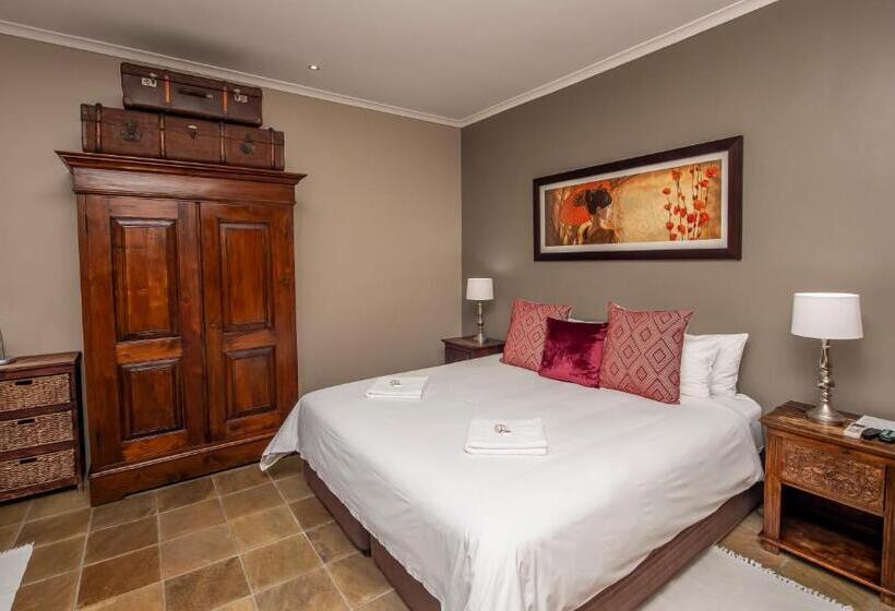 اتاق استاندارد سه نفره, Excellent Guest House