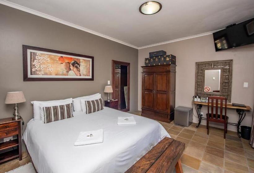 اتاق استاندارد سه نفره, Excellent Guest House
