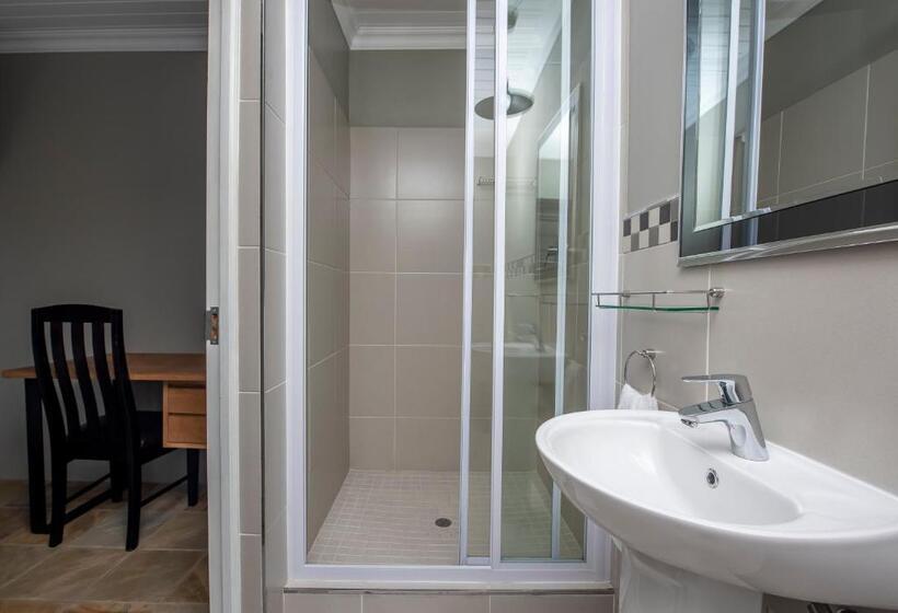 اتاق استاندارد یک نفره, Excellent Guest House