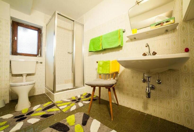Standard room with outdoor bath, Haus Hartl