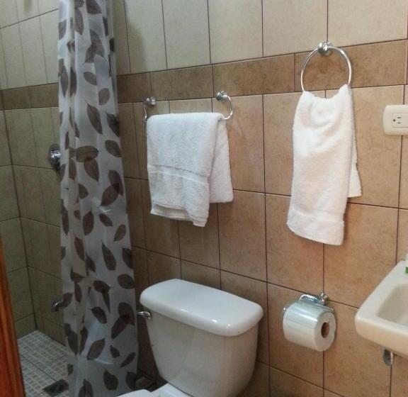 اتاق خانوادگی, Hostal Casa Vieja