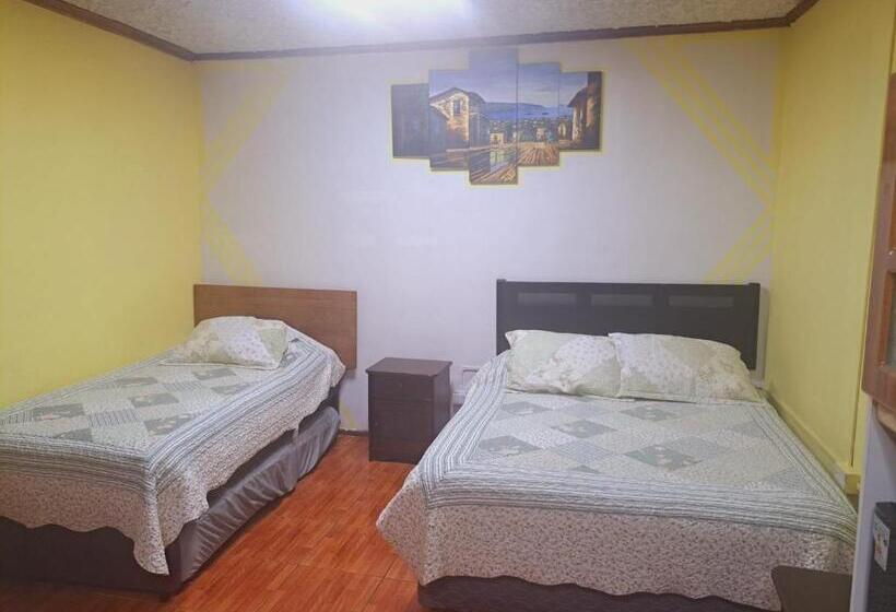 اتاق ساده سه‌ نفره, Hostal Inthalassa Caldera