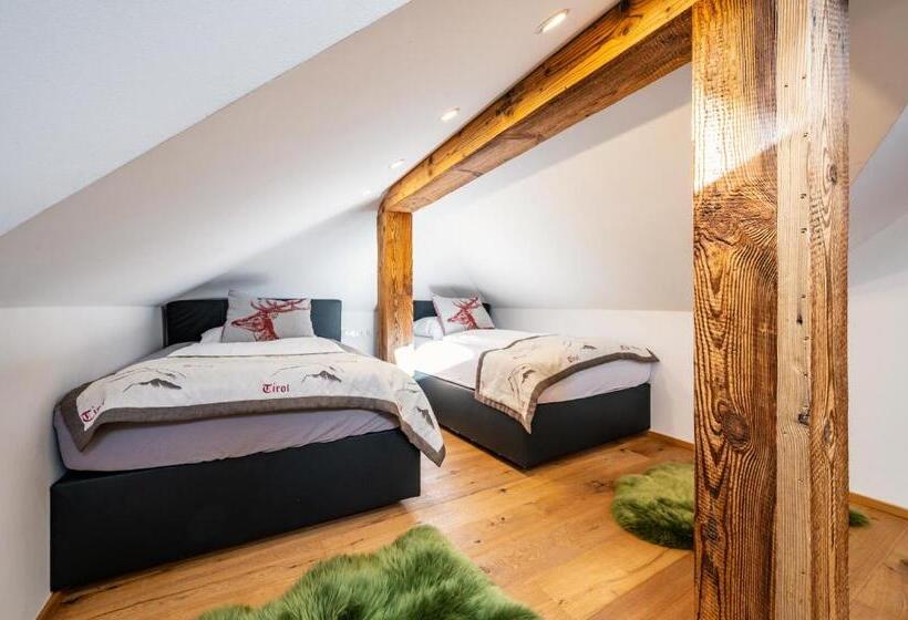 سوئیت 2 خوابه, Villa Ambach