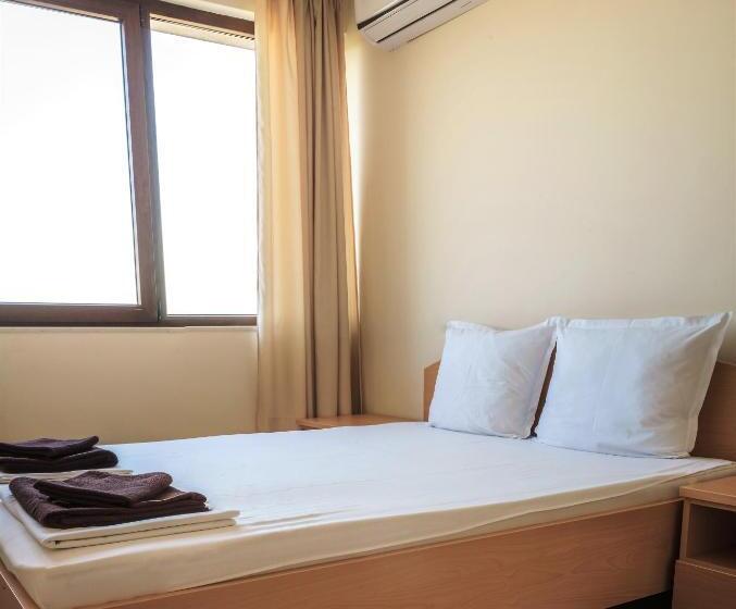 带阳台两卧公寓, Moreto Seaside Apart