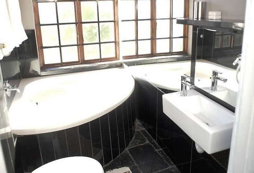 سوئیت خانواده 2 خوابه, Boord Guest House