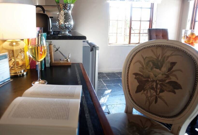 سوئیت خانواده 2 خوابه, Boord Guest House