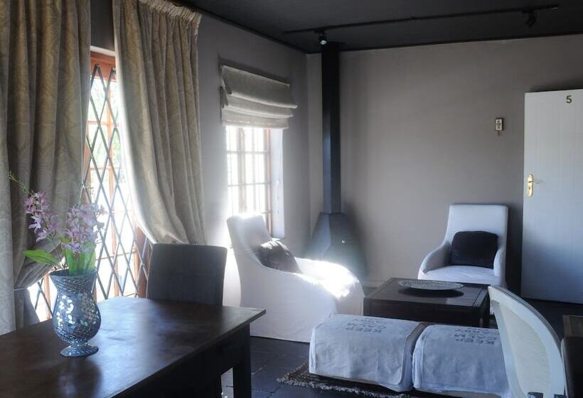 سوئیت خانواده 2 خوابه, Boord Guest House