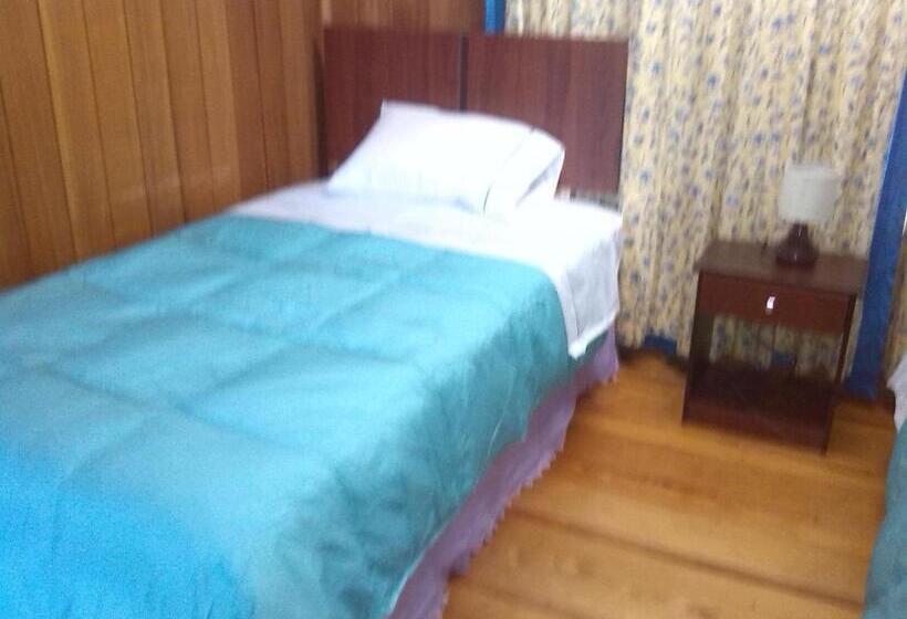 اتاق استاندارد با سرویس بهداشتی مشترک, Hostal Kutralwe