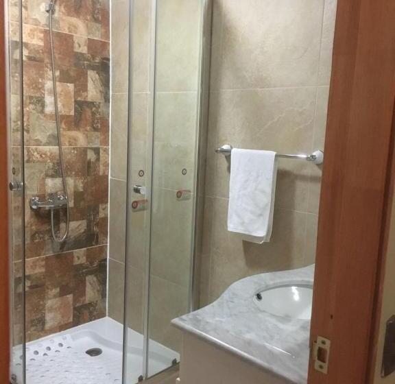 اتاق استاندارد, Hostal Kutralwe